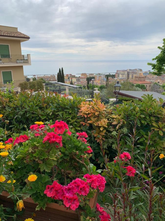 Casa Di Mary Apartment Grottammare Luaran gambar